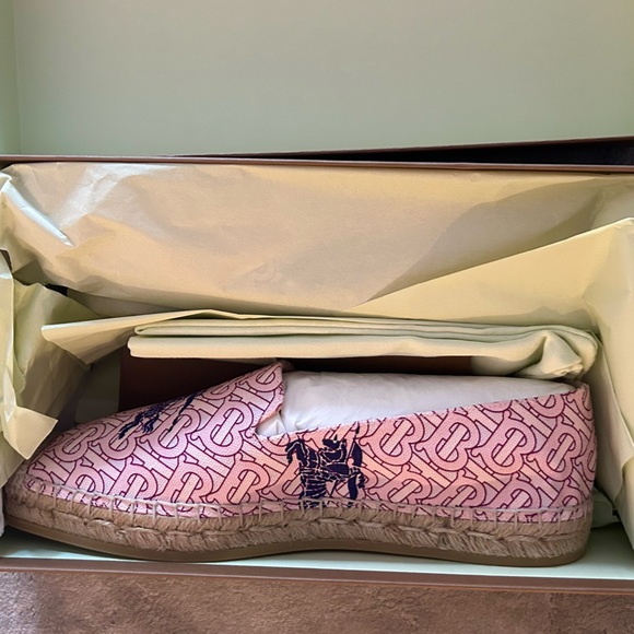 BURBERRY Alport Espadrille NWT - Size 36.5 - Picture 4 of 4